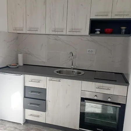 Leona D3 * Divčibare